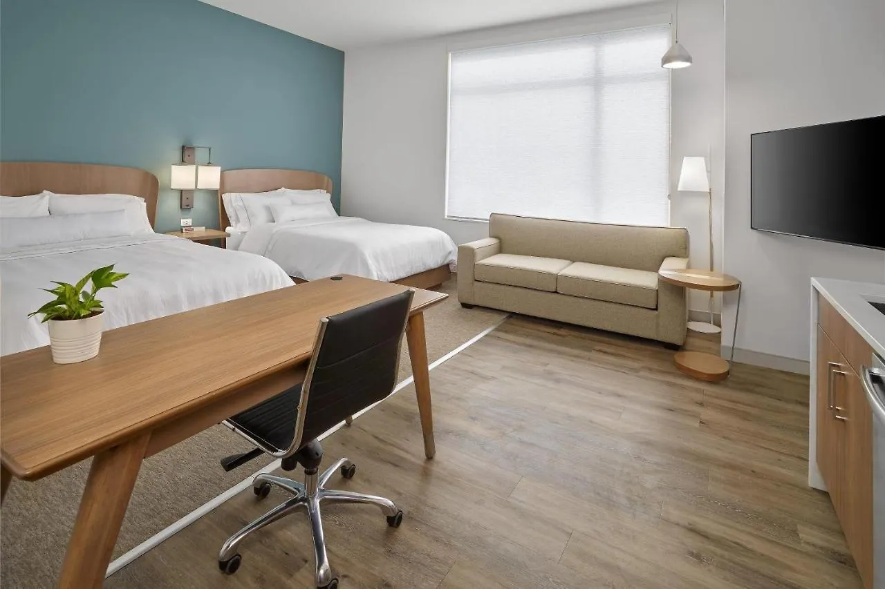 Hotel Element Edmonton West 3*,