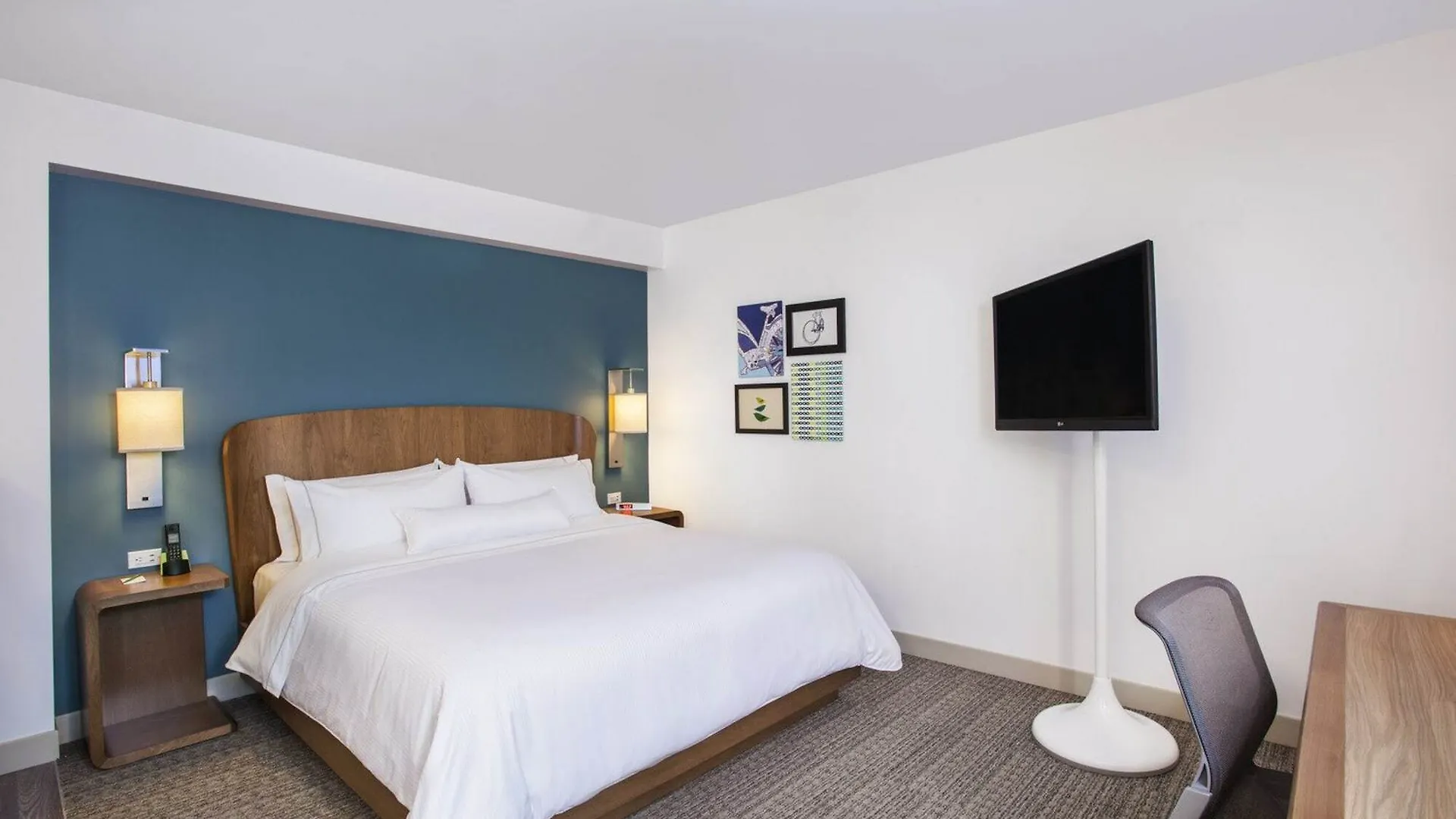 Hotel Element Edmonton West
